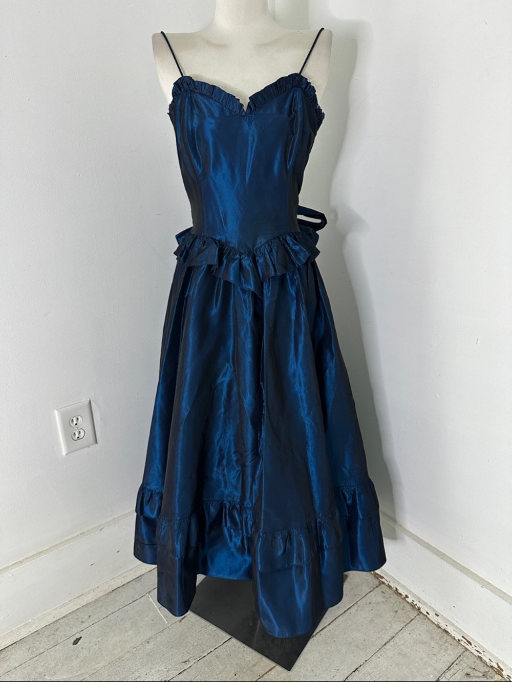 Vintage 80s Gunne Sax Moody Blue Taffeta Tulle Lined Party Dress